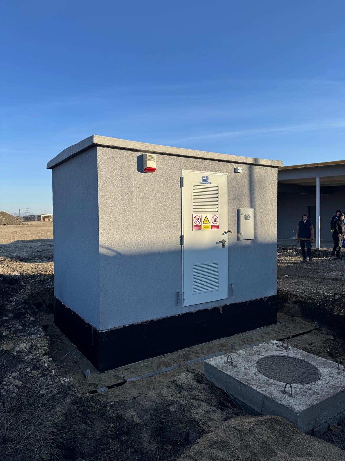 Anvelopă exterioară pentru o stație electrică